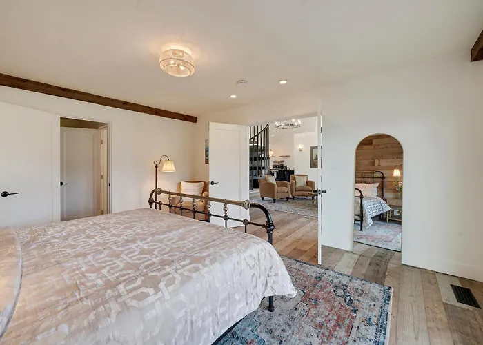 Villa In French Chateau Estate In Napa Valley