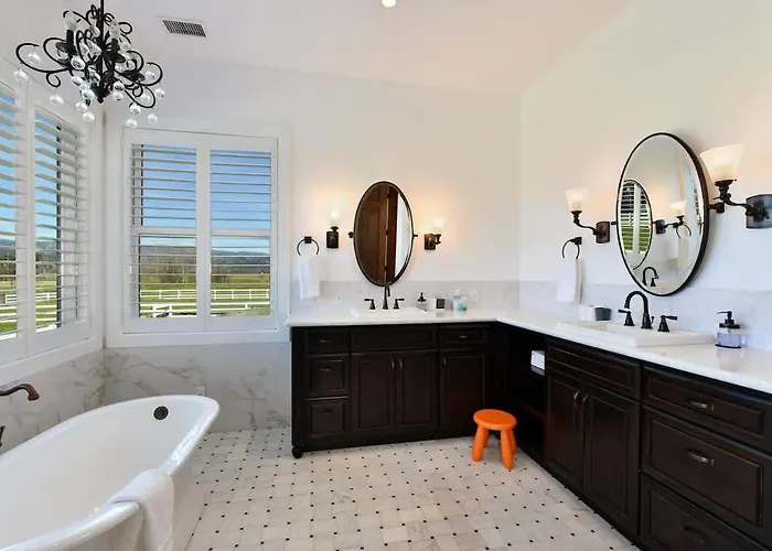 Sanctuary Estate - Wine Tastings Included